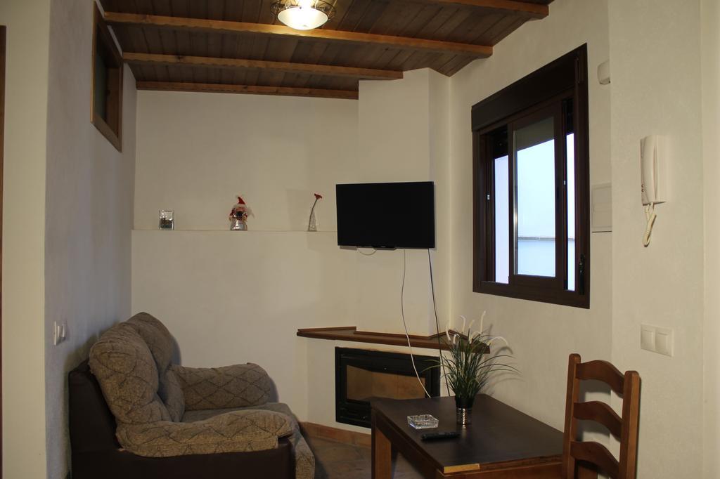 Apartamentos Real Fabrica Hojalata Júzcar Oda fotoğraf